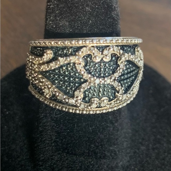 Diamond Blue Ring. SS SZ 6 1/4 . Gorgeous - Picture 5 of 10